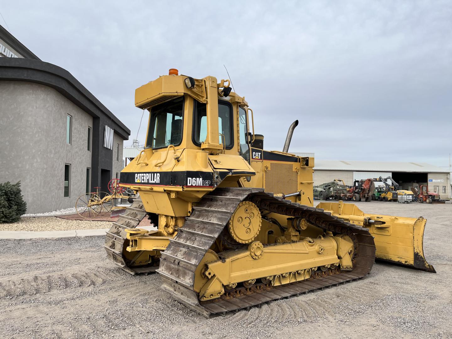 ./imagenes/INVOICE/2019/17240/TAPADOR FRONTAL CATERPILLAR D6M LGP (5).JPG
